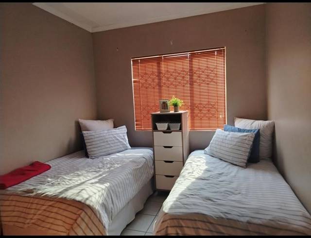 3 BEDROOM TOWNHOUSE FOR SALE IN LADANNA